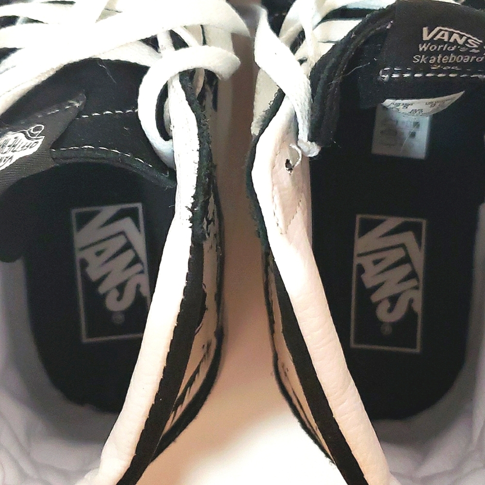 Vans - Picture 6 of 6